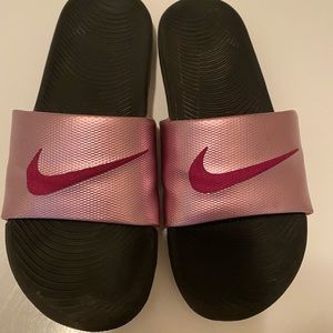 Women’s Nike Slides Sandals Size 10